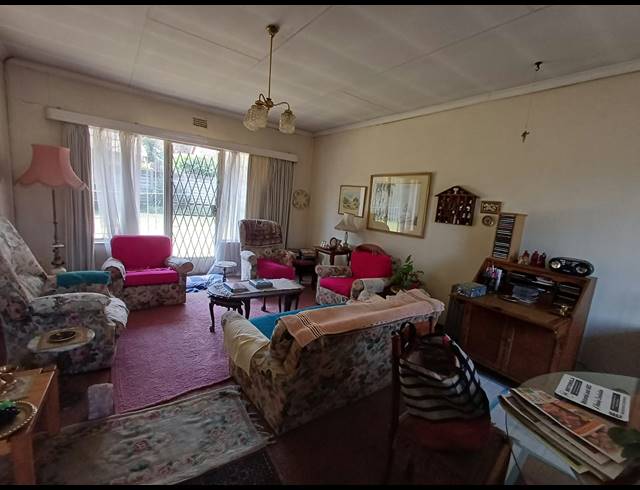3 BEDROOM HOUSE FOR SALE IN DERSLEY